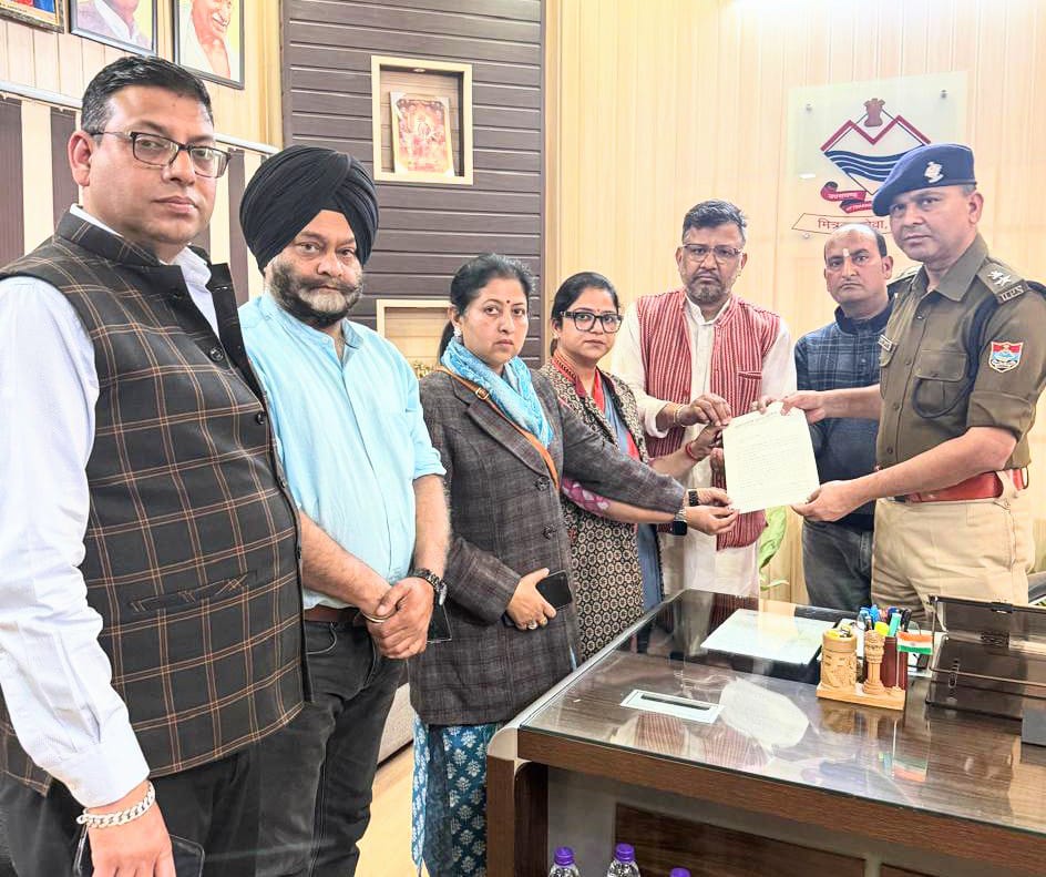 फेसबुक पेज पर कुप्रचार का आरोप: कांग्रेस प्रतिनिधिमंडल ने SSP से कार्रवाई की मांग की